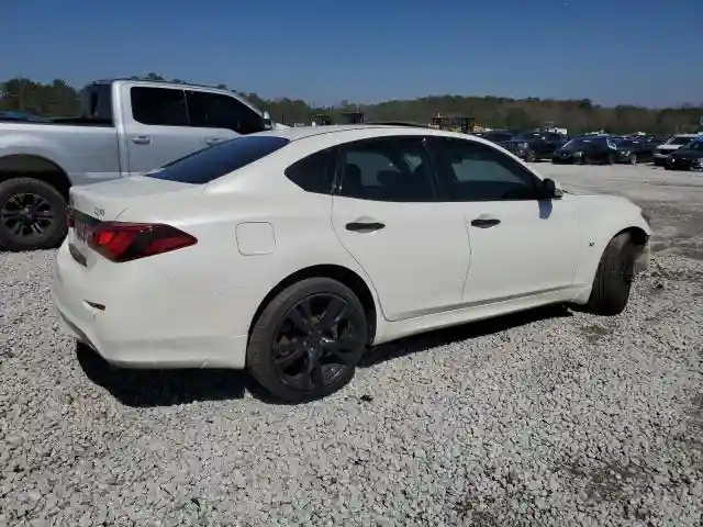 JN1BY1AP6GM220459 2016 INFINITI Q70-2