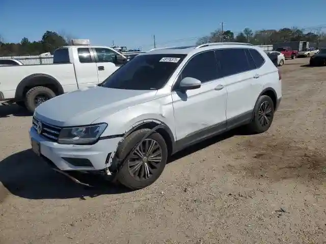 3VV2B7AX9JM024613 2018 VOLKSWAGEN TIGUAN-0