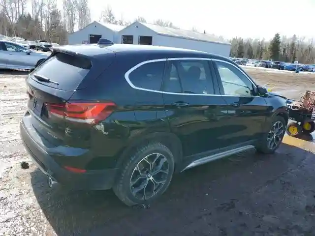 WBXJG9C03M5U08214 2021 BMW X1-2