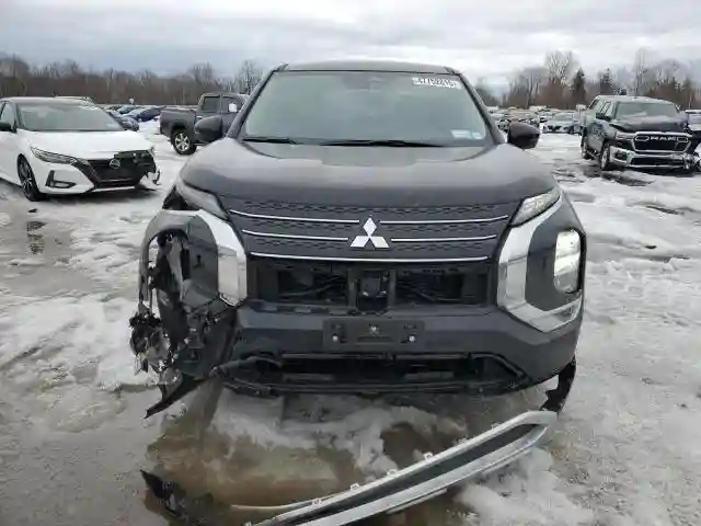 JA4T5VA9XSZ001867 2025 MITSUBISHI OUTLANDER-4