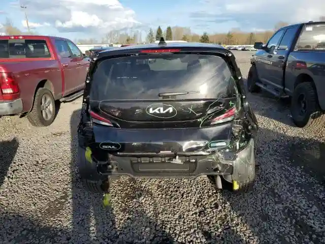 KNDJ33AU3R7899682 2024 KIA SOUL-5