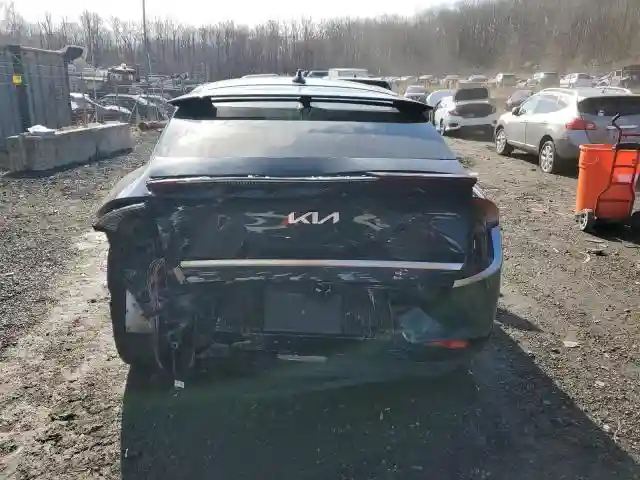 KNDC34LA7P5129768 2023 KIA EV6 LIGHT-5