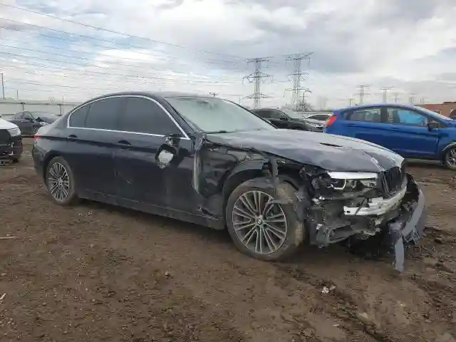 WBAJR7C0XLCE48697 2020 BMW 5 SERIES-3