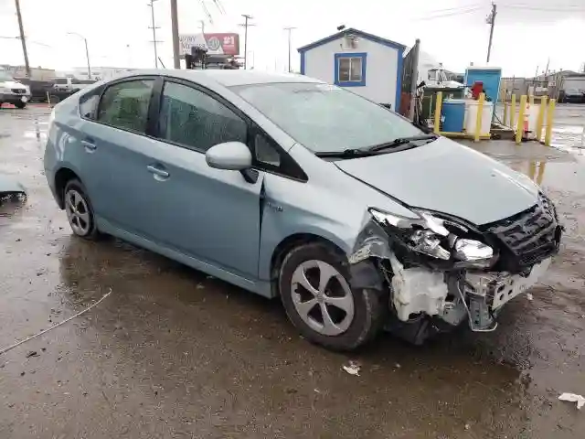 JTDKN3DUXF1979800 2015 TOYOTA PRIUS-3