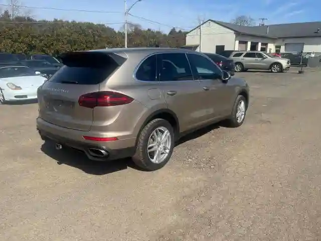 WP1AA2A26JKA00392 2018 PORSCHE CAYENNE-2