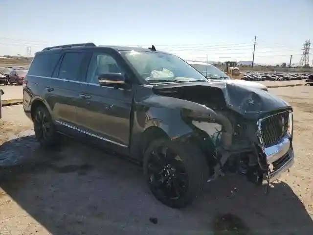 5LMJJ2TG1REL18997 2024 LINCOLN NAVIGATOR-3