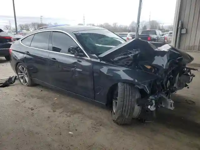 WBA8Y3C52JG451439 2018 BMW 3 SERIES-3