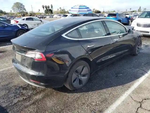 5YJ3E1EA0JF098973 2018 TESLA MODEL 3-2