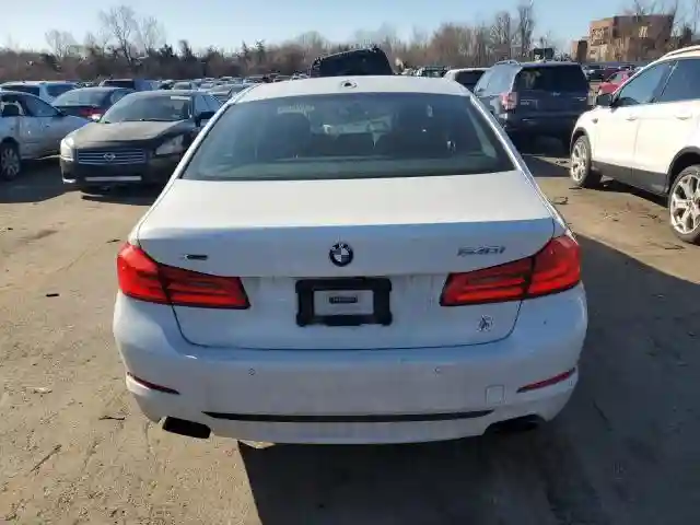WBAJE7C55JWC55800 2018 BMW 5 SERIES-5