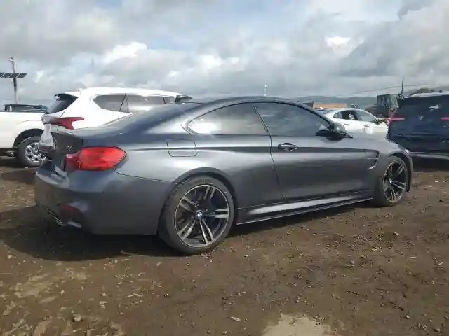 WBS3R9C53GK338336 2016 BMW M4-2