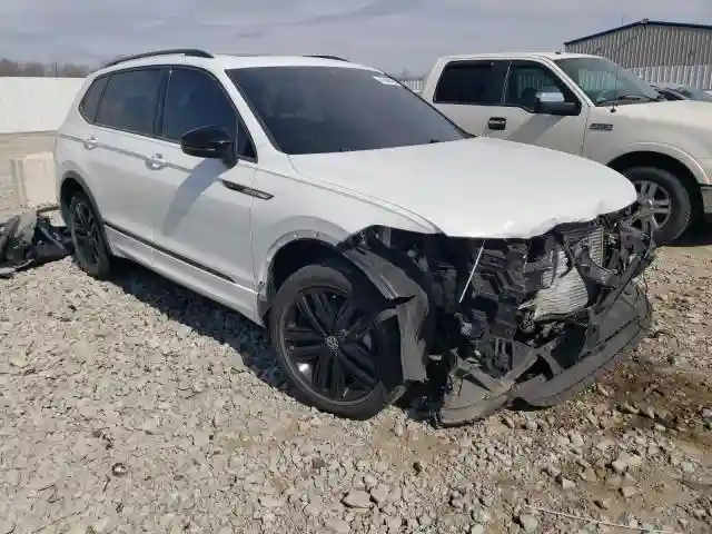 3VV8B7AX1NM103449 2022 VOLKSWAGEN TIGUAN-3
