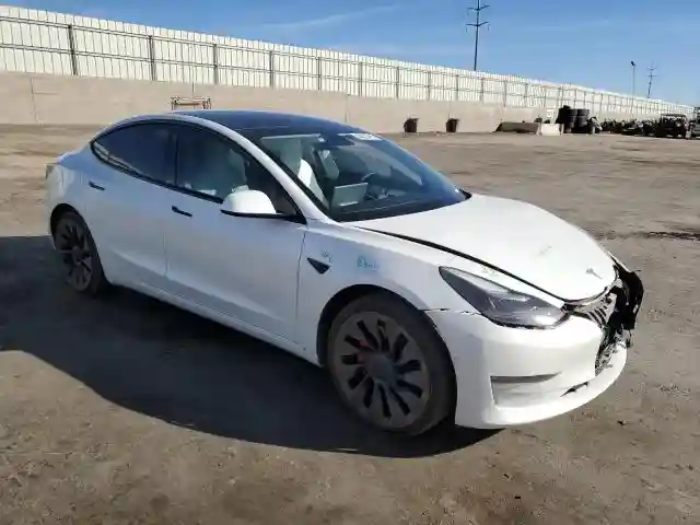 5YJ3E1EC3NF321725 2022 TESLA MODEL 3-3