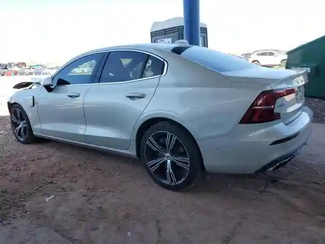 7JRBR0FL5KG013306 2019 VOLVO S60-1