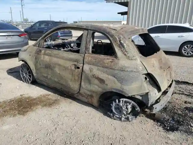 3C3CFFFH3HT675369 2017 FIAT 500-1