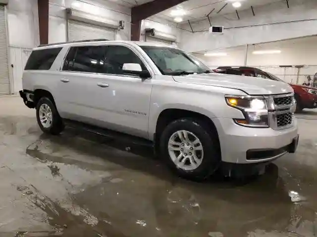 1GNSKHKCXHR210807 2017 CHEVROLET SUBURBAN-3