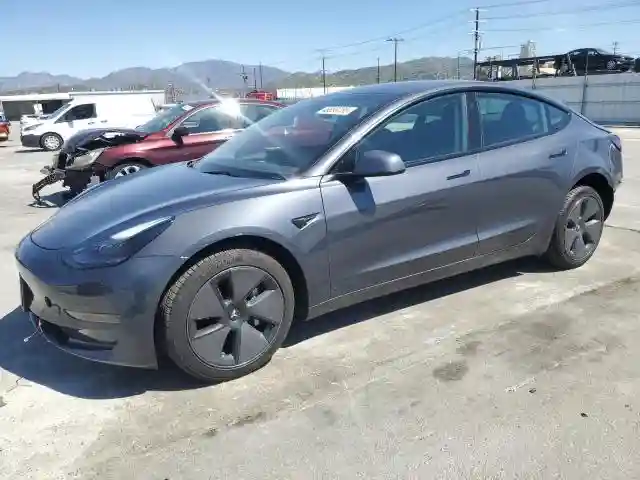 5YJ3E1EA1PF661425 2023 TESLA MODEL 3-0