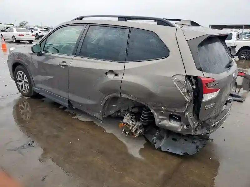 JF2SKAFC5MH485092 2021 SUBARU FORESTER-1