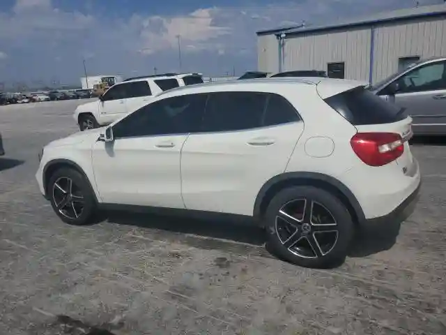 WDCTG4GB1JJ399370 2018 MERCEDES-BENZ GLA-CLASS-1