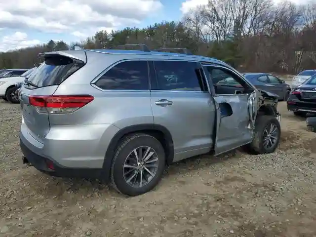 5TDJZRFH9HS445695 2017 TOYOTA HIGHLANDER-2