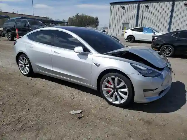 5YJ3E1EA2JF015351 2018 TESLA MODEL 3-3