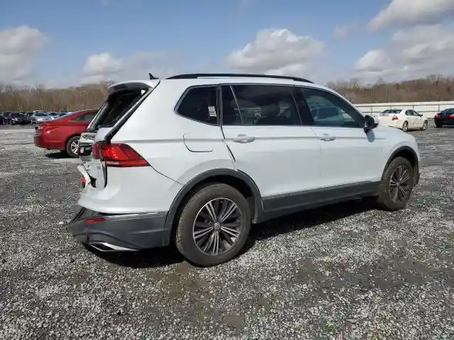 3VV3B7AXXJM024883 2018 VOLKSWAGEN TIGUAN-2