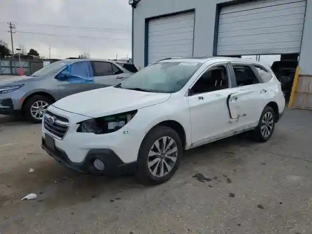 4S4BSETC8J3351014 2018 SUBARU OUTBACK-0