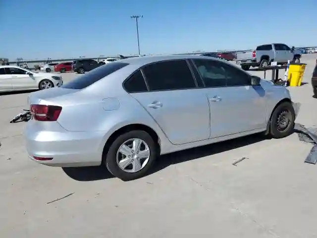 3VW267AJ1GM269359 2016 VOLKSWAGEN JETTA-2