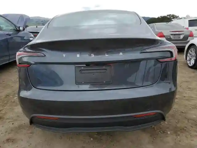5YJ3E1EA2SF962214 2025 TESLA MODEL 3-5