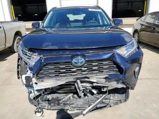 2T3RWRFV4MW125596 2021 TOYOTA RAV4-4