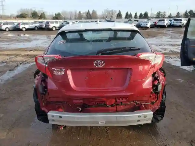 NMTKHMBX6JR016946 2018 TOYOTA C-HR-5