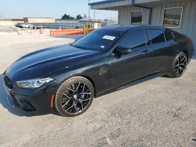 WBSGV0C08NCH18537 2022 BMW M8-0