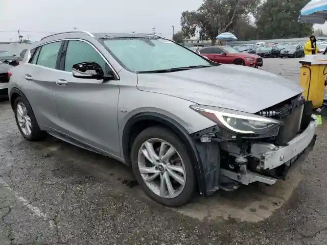 SJKCH5CP4KA011380 2019 INFINITI QX30-3