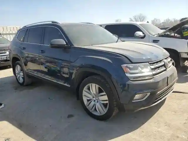1V2NR2CAXJC588967 2018 VOLKSWAGEN ATLAS-3