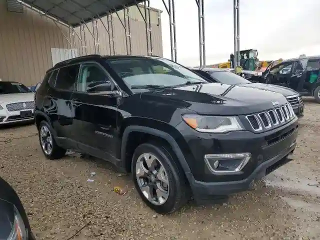 3C4NJDCB4JT340733 2018 JEEP COMPASS-3