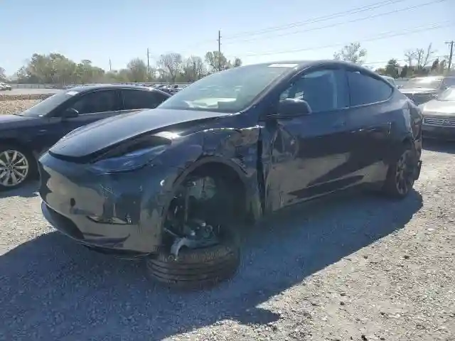 7SAYGDED3RF177273 2024 TESLA MODEL Y-0
