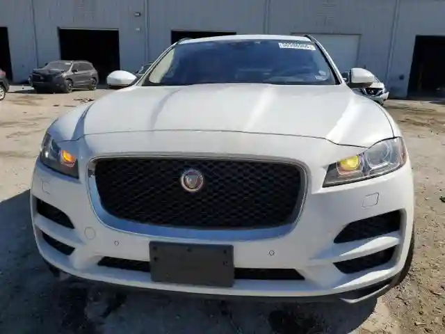SADCJ2GX3JA328201 2018 JAGUAR F-PACE-4