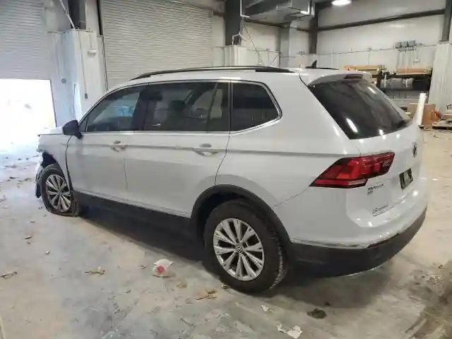 3VV2B7AX9JM173295 2018 VOLKSWAGEN TIGUAN-1