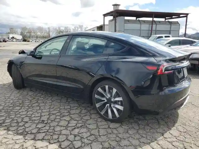 5YJ3E1EA9SF924138 2025 TESLA MODEL 3-1