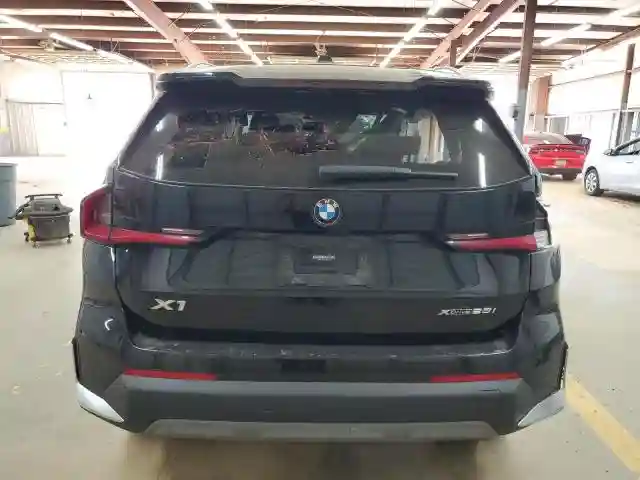 WBX73EF07P5W50437 2023 BMW X1-5