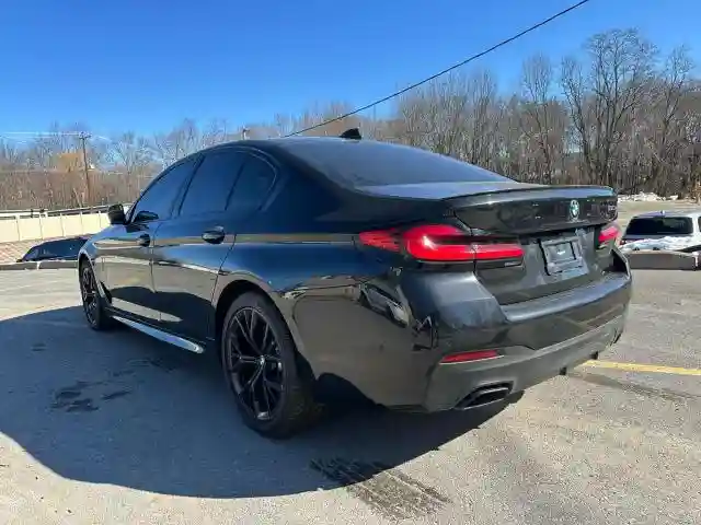 WBA13AG00MCG70580 2021 BMW 5 SERIES-1