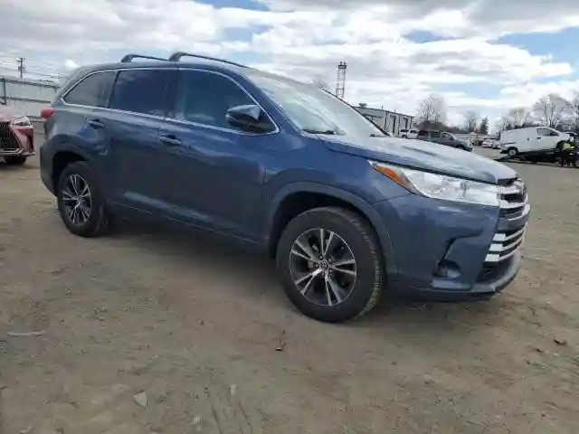 5TDZARFH2HS026663 2017 TOYOTA HIGHLANDER-3