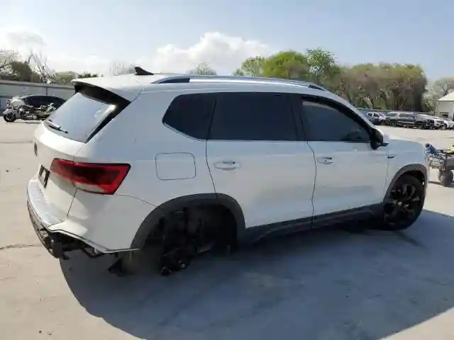 3VVEX7B21PM332708 2023 VOLKSWAGEN TAOS-2