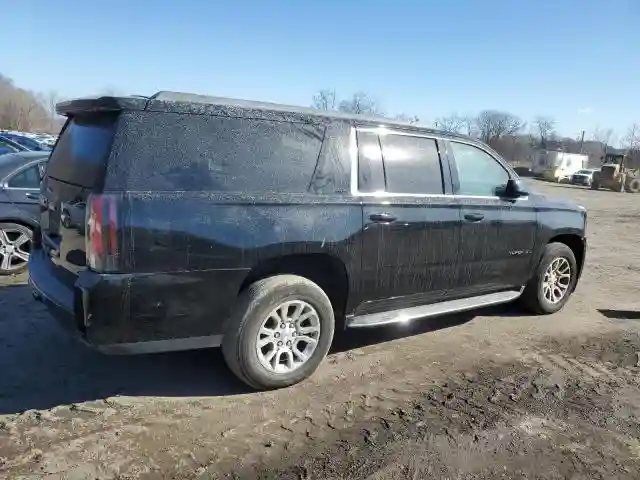 1GKS2GKC1HR184105 2017 GMC YUKON-2