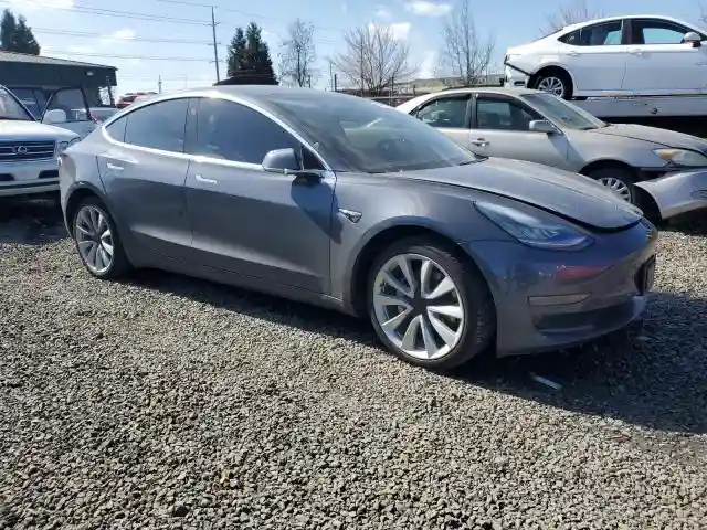 5YJ3E1EBXJF103797 2018 TESLA MODEL 3-3