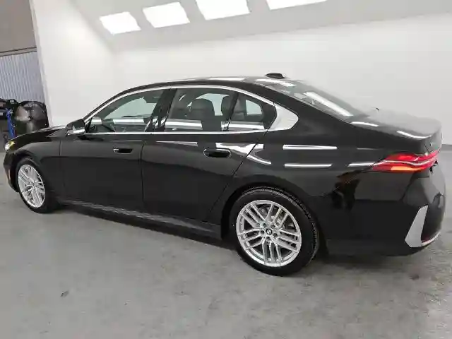 WBA53FJ09RCS45550 2024 BMW 5 SERIES-1