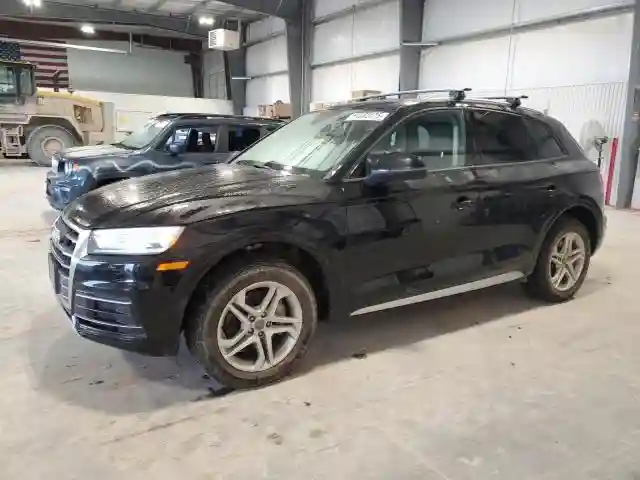 WA1ANAFY7J2137977 2018 AUDI Q5-0