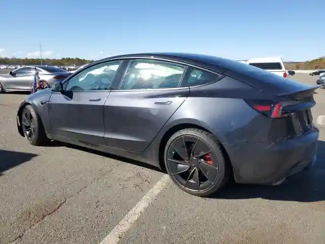 5YJ3E1ET3RF870749 2024 TESLA MODEL 3-1