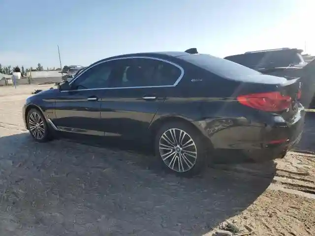 WBAJA9C54JB252043 2018 BMW 5 SERIES-1