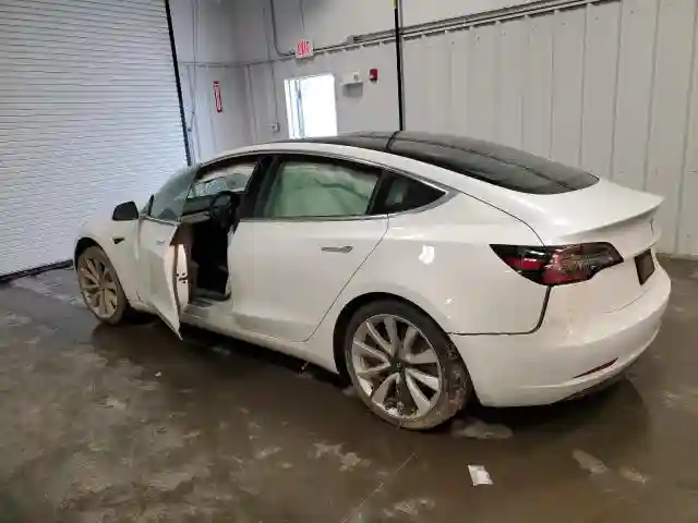 5YJ3E1EB3KF494292 2019 TESLA MODEL 3-1
