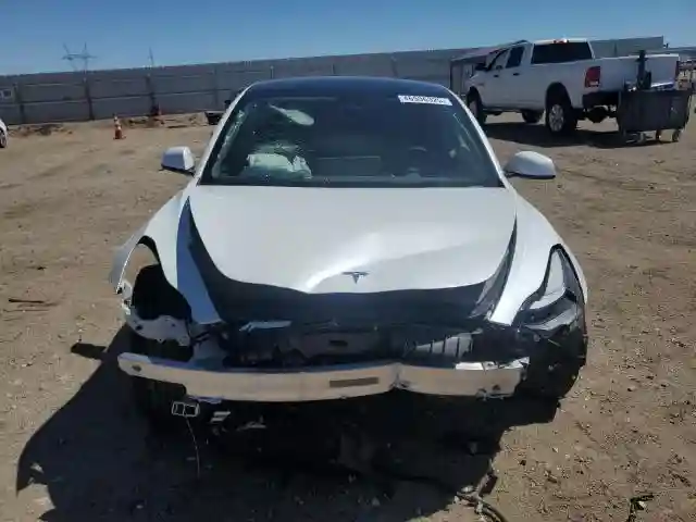 5YJ3E1EBXNF328856 2022 TESLA MODEL 3-4